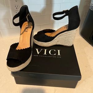 Vici Jessie black wedges size 7